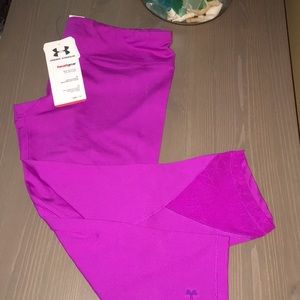 NWT UA Heat Gear Capri